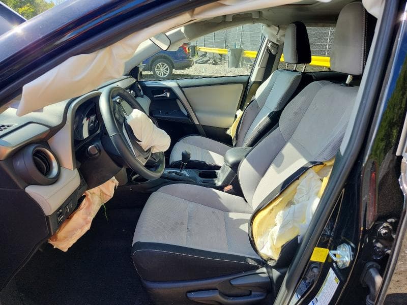 2017 TOYOTA RAV4 XLE 7