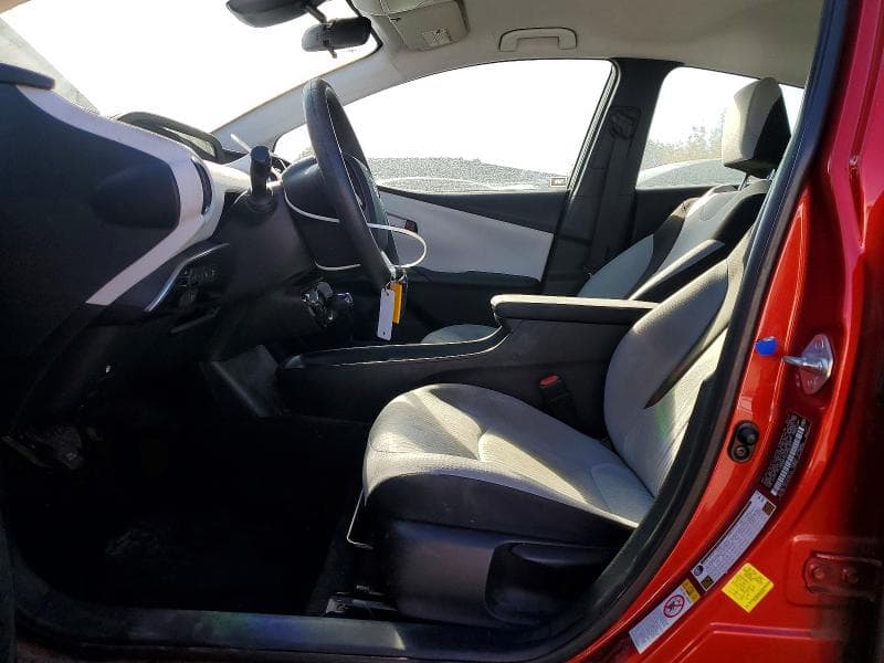 2017 TOYOTA PRIUS TWO 7
