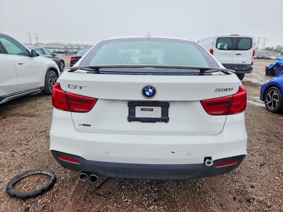 2018 BMW 330 XIGT 6