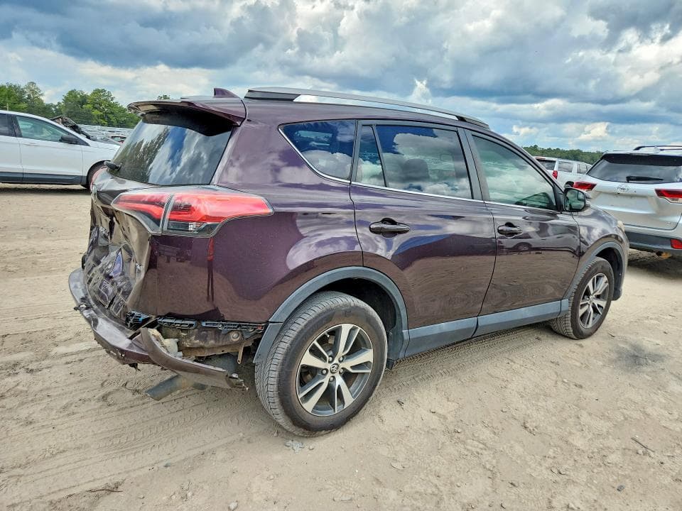 2017 TOYOTA RAV4 XLE 3