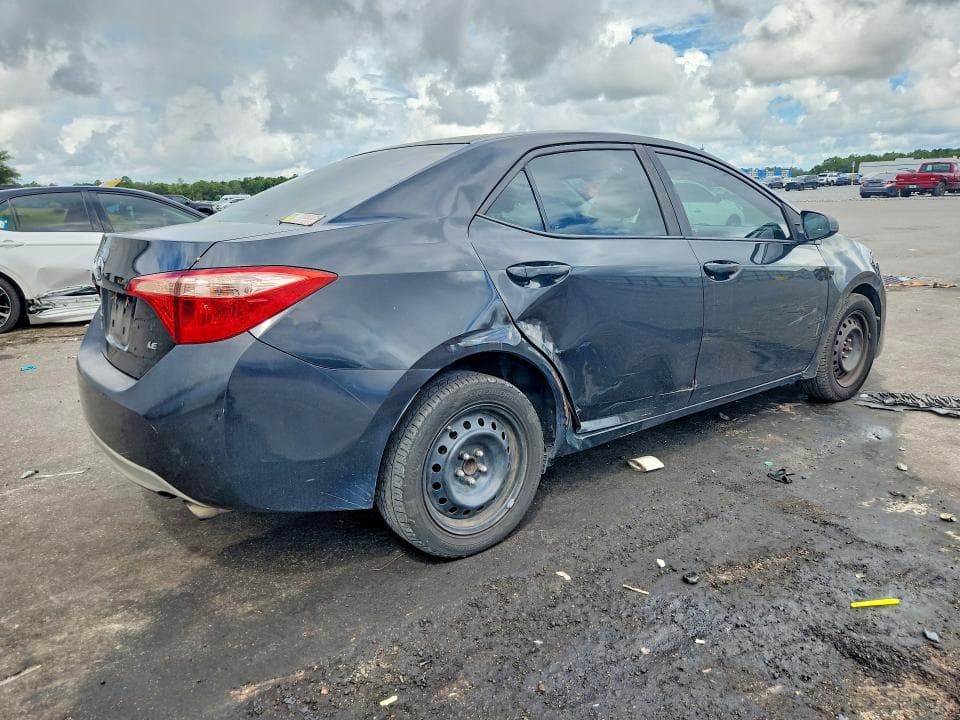 2017 TOYOTA COROLLA LE 3
