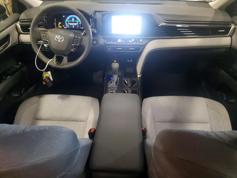 2026 TOYOTA CAMRY LE 8