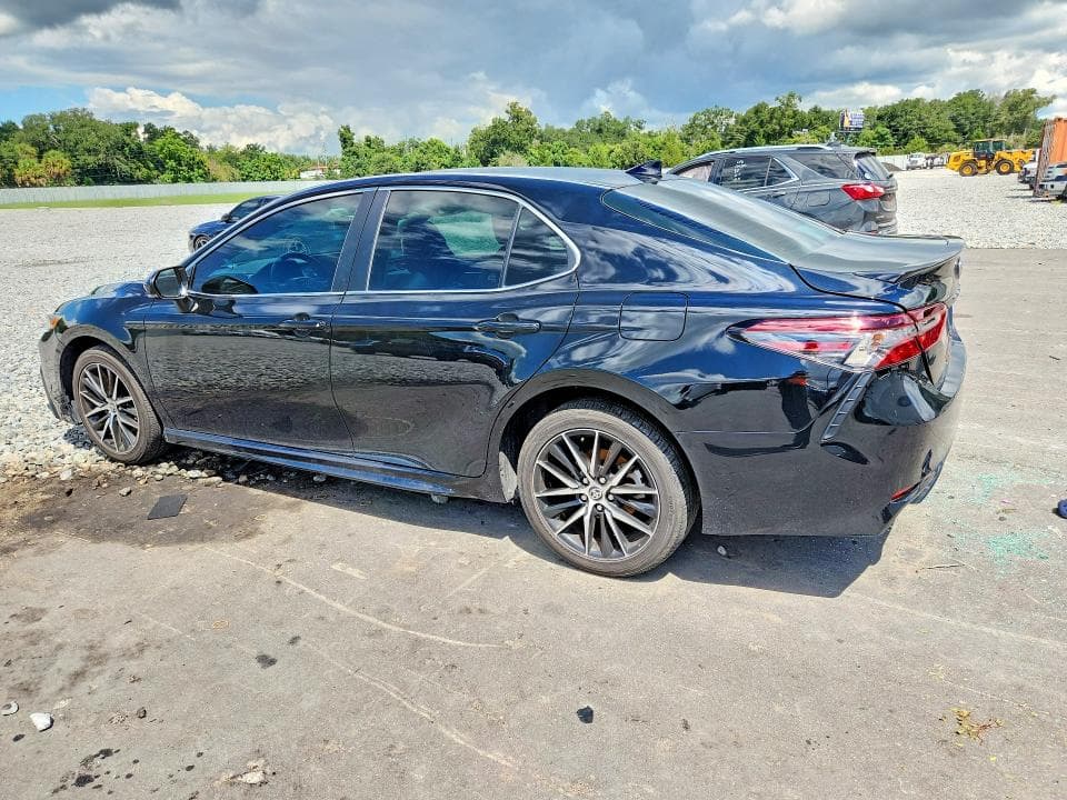 2024 TOYOTA CAMRY SE 2