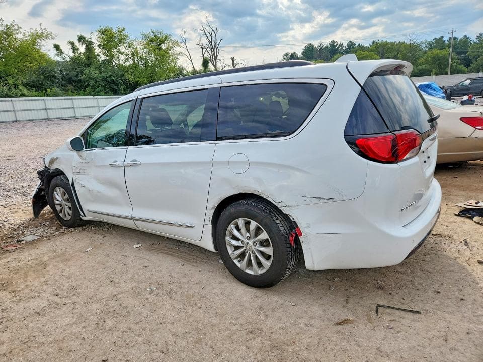2017 CHRYSLER PACIFICA TOURING L 2