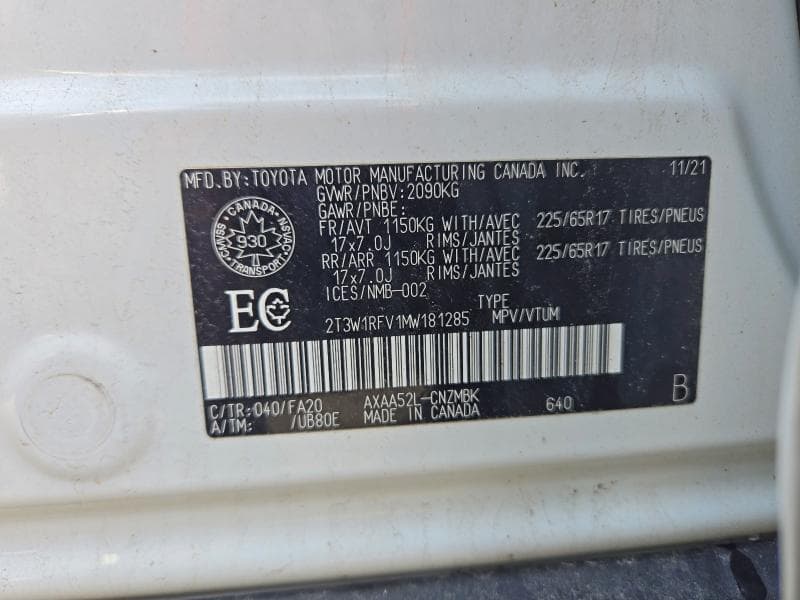 2021 TOYOTA RAV4 XLE 12