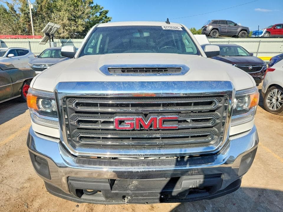 2019 GMC SIERRA K2500 SLE 5