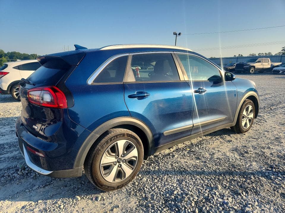 2017 KIA NIRO LX 3