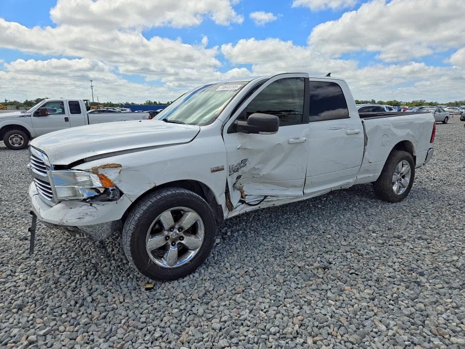 2019 RAM 1500 CLASSIC SLT - 1