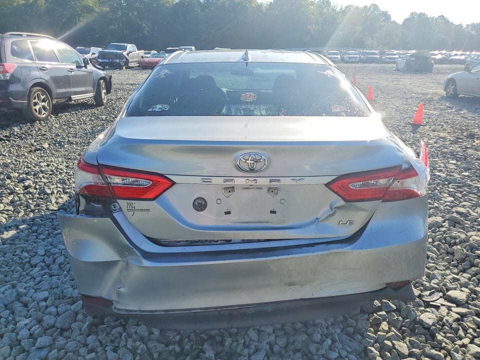 2020 TOYOTA CAMRY LE 6