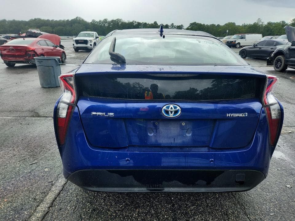 2017 TOYOTA PRIUS TWO 6