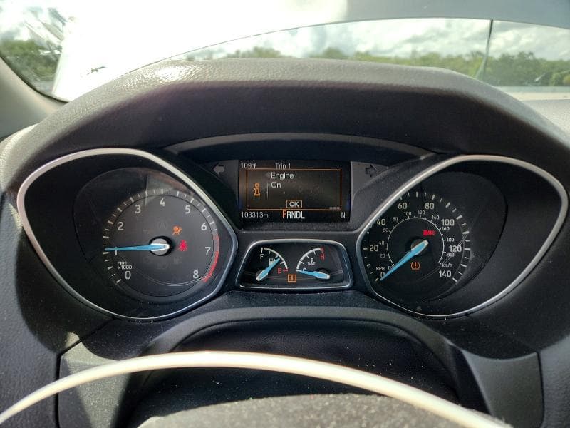 2017 FORD FOCUS SE 9