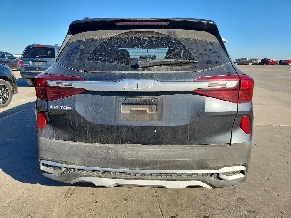 2022 KIA SELTOS S 6