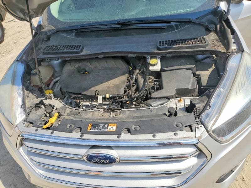 2018 FORD ESCAPE SE 11