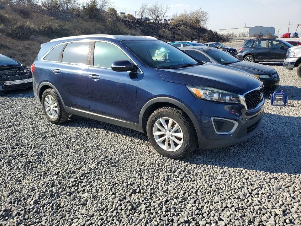 2017 KIA SORENTO LX 4