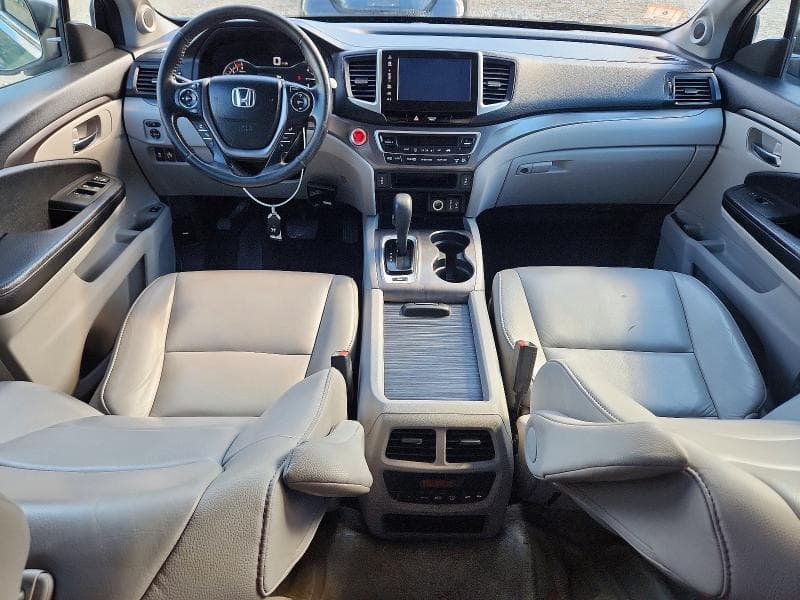 2017 HONDA PILOT EXL 8