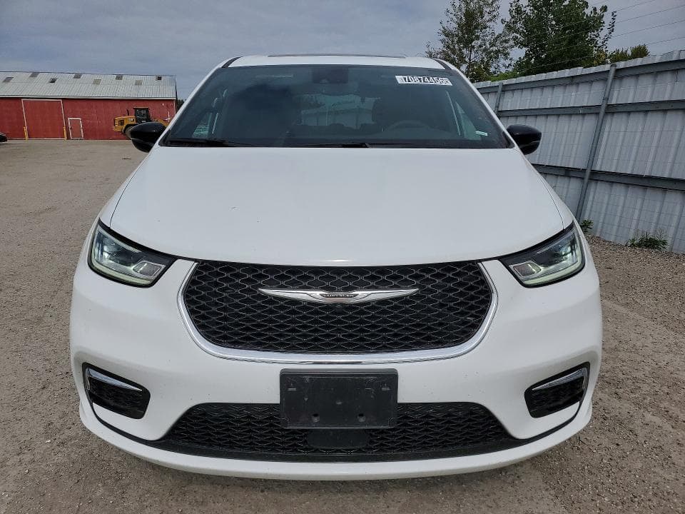 2026 CHRYSLER PACIFICA LIMITED 5