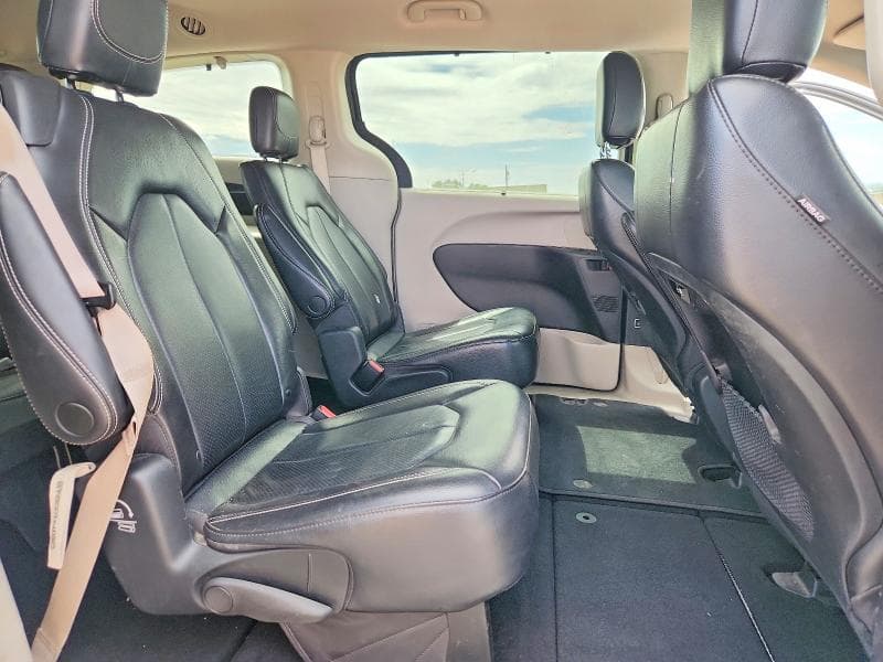 2022 CHRYSLER PACIFICA TOURING L 11