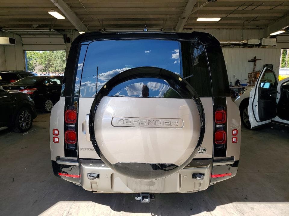 2023 LAND ROVER DEFENDER 130 X-DYNAMIC SE 6