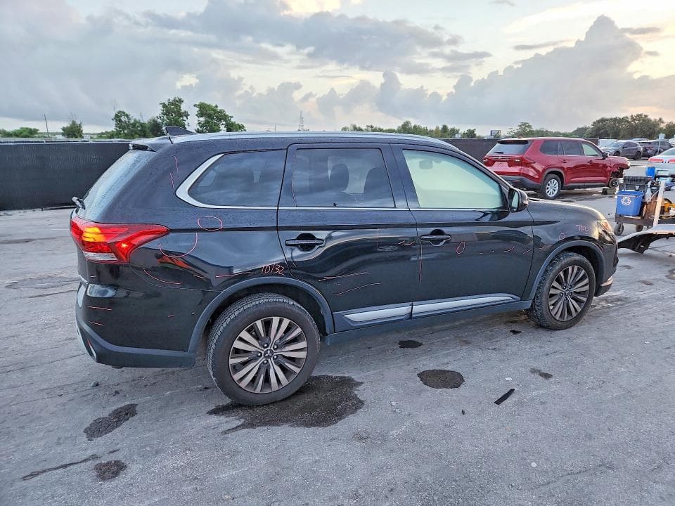 2019 MITSUBISHI OUTLANDER SE 3