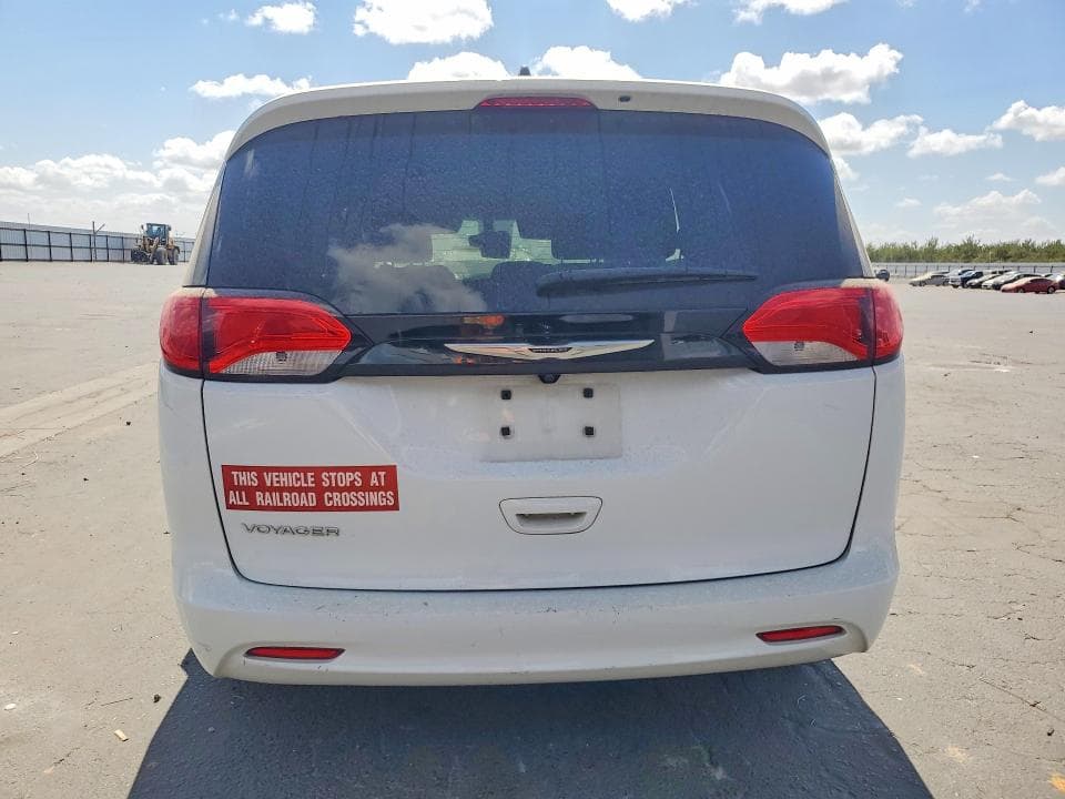 2024 CHRYSLER VOYAGER LX 6