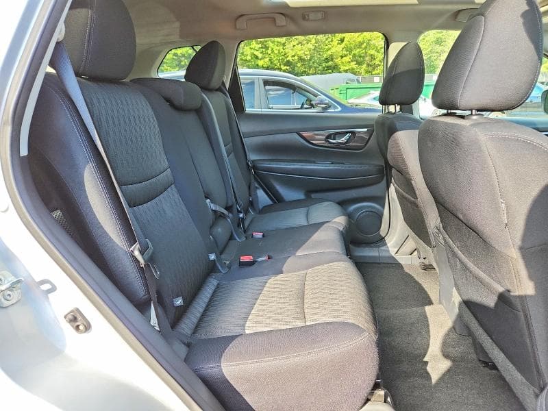 2017 NISSAN ROGUE SV 11