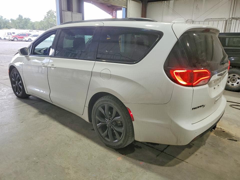 2019 CHRYSLER PACIFICA LIMITED 2