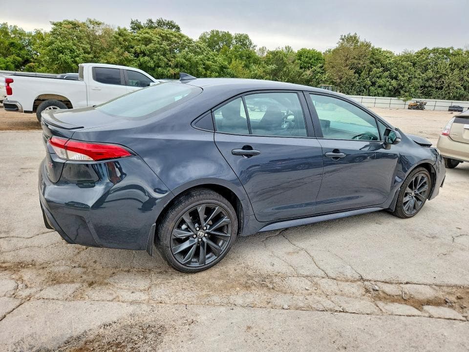2026 TOYOTA COROLLA SE 3
