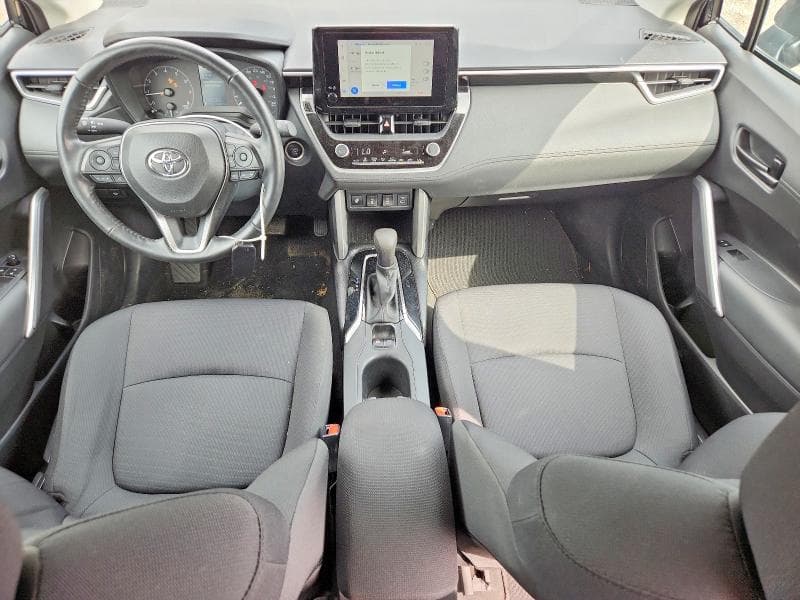 2023 TOYOTA COROLLA CROSS LE 8
