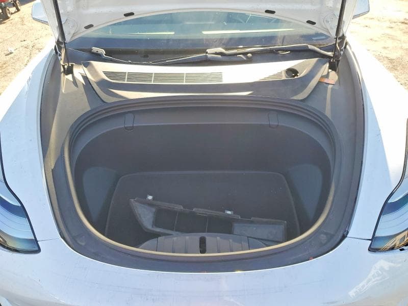 2018 TESLA MODEL 3 11