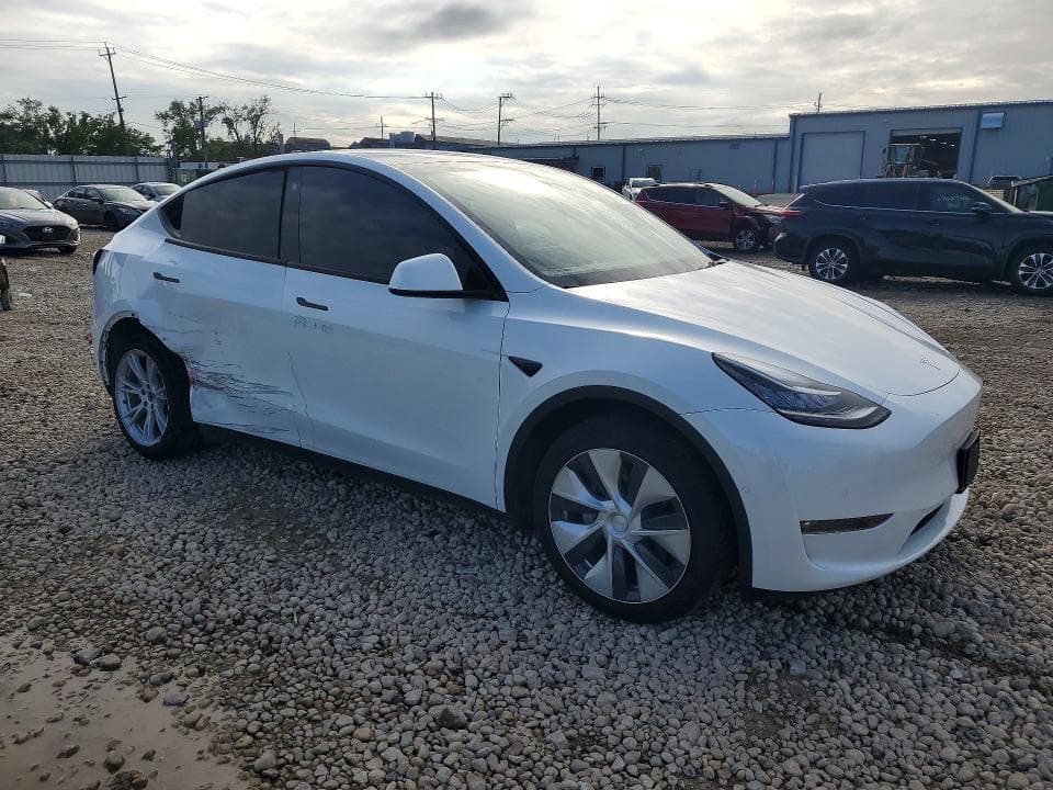 2022 TESLA MODEL Y 4