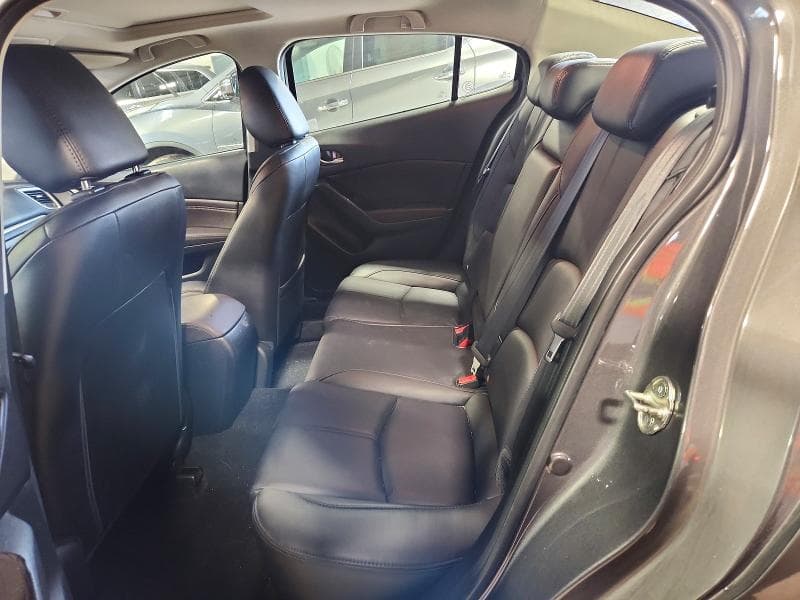 2017 MAZDA 3 TOURING 10