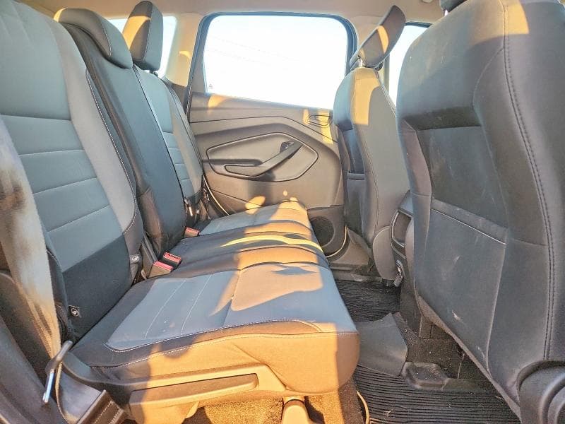 2018 FORD ESCAPE S 11