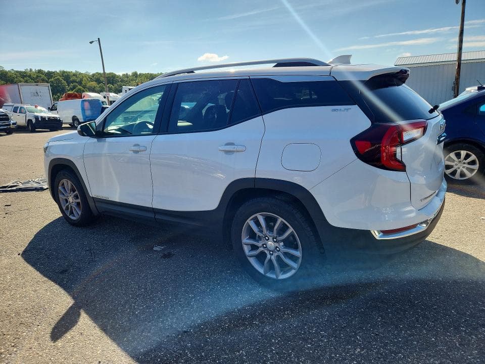 2024 GMC TERRAIN SLT 2