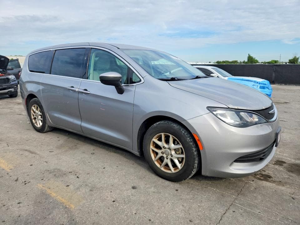 2017 CHRYSLER PACIFICA LX 4