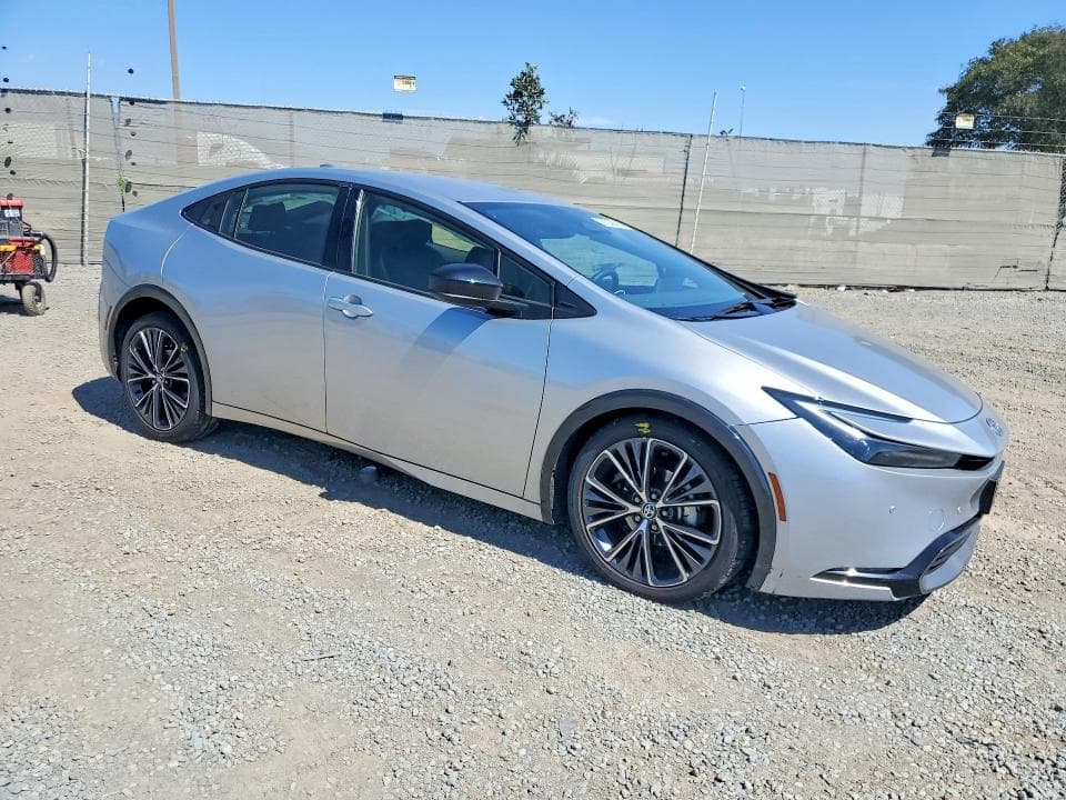 2024 TOYOTA PRIUS XLE 4