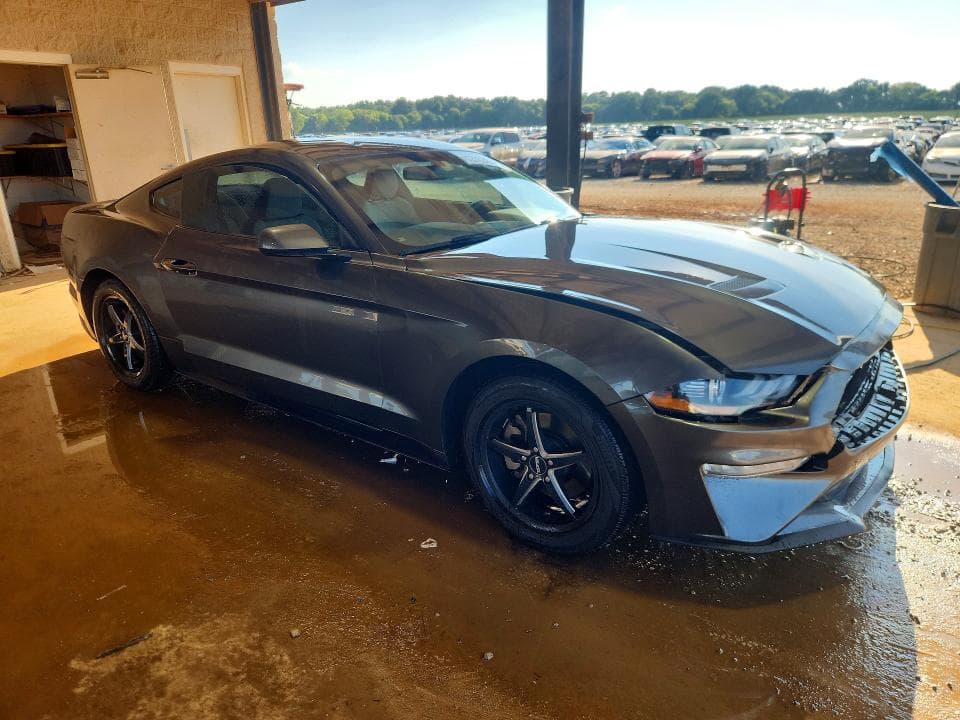 2018 FORD MUSTANG 4