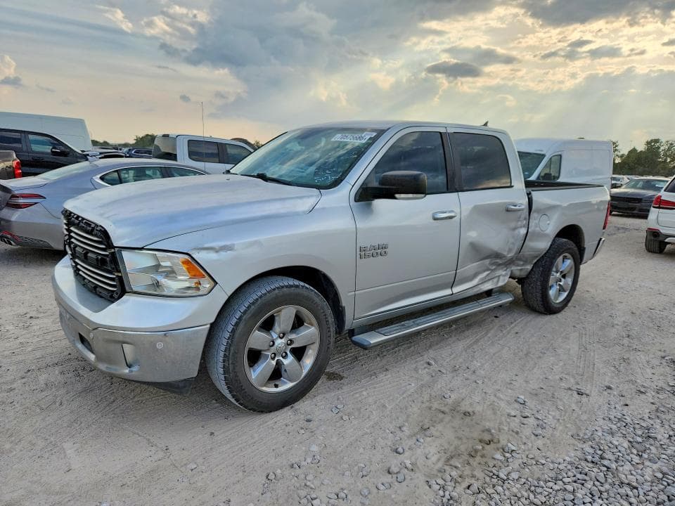 2017 RAM 1500 SLT - 1