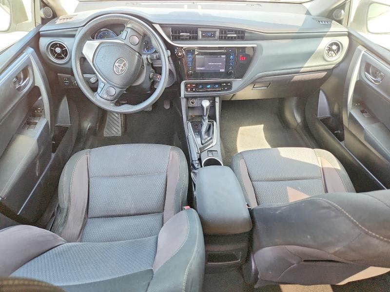 2018 TOYOTA COROLLA LE 8