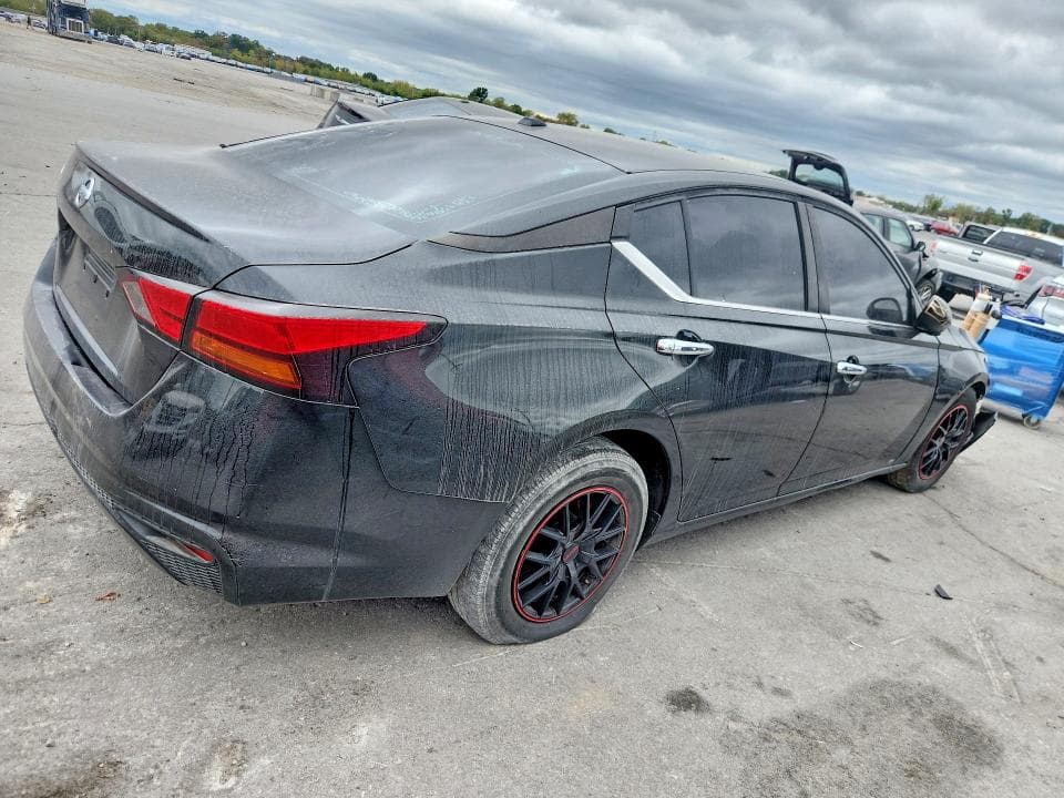 2019 NISSAN ALTIMA S 3