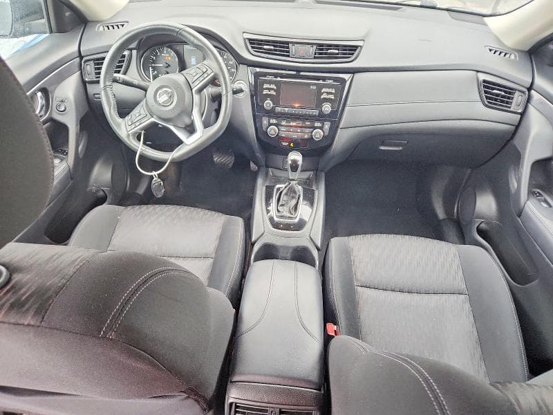 2017 NISSAN ROGUE SV 8