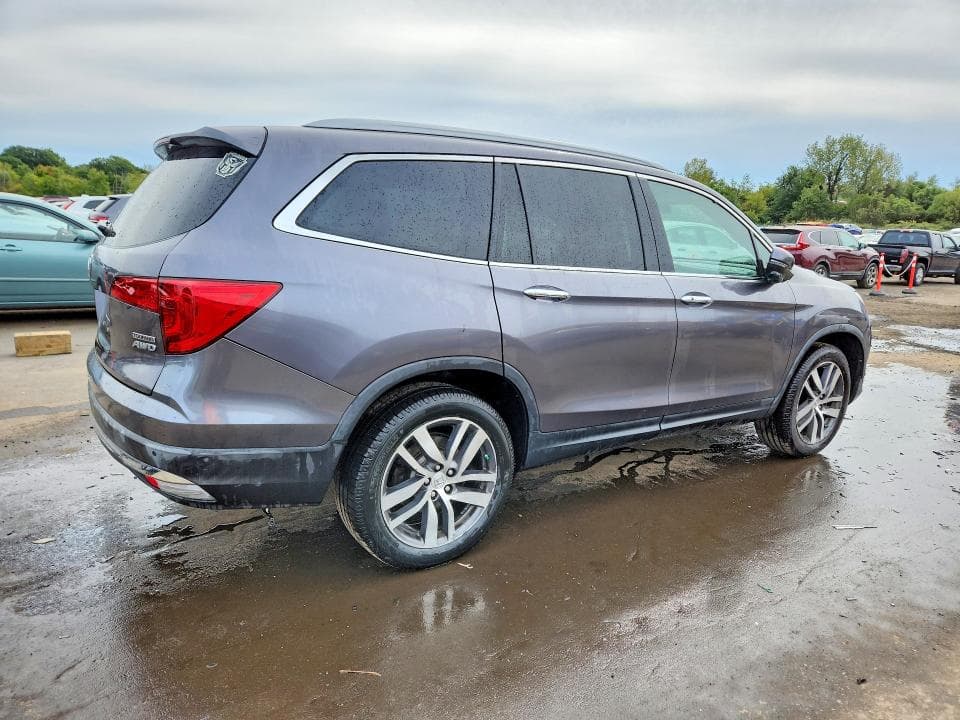 2017 HONDA PILOT TOURING 3