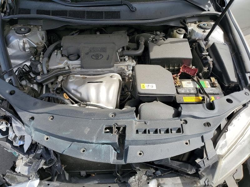 2017 TOYOTA CAMRY SE 11