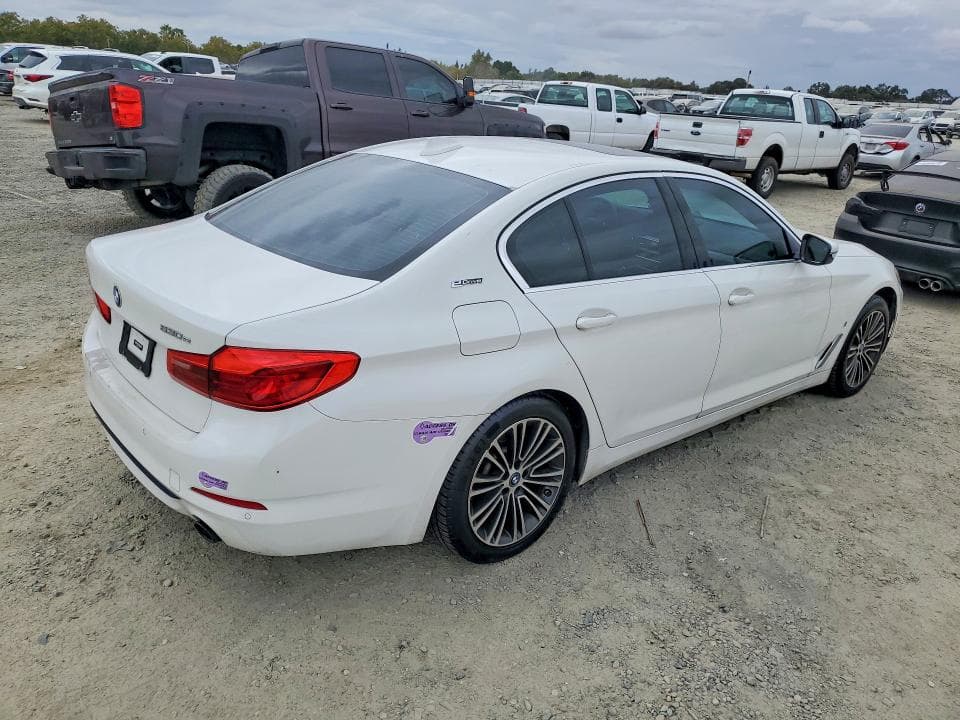 2019 BMW 530E 3