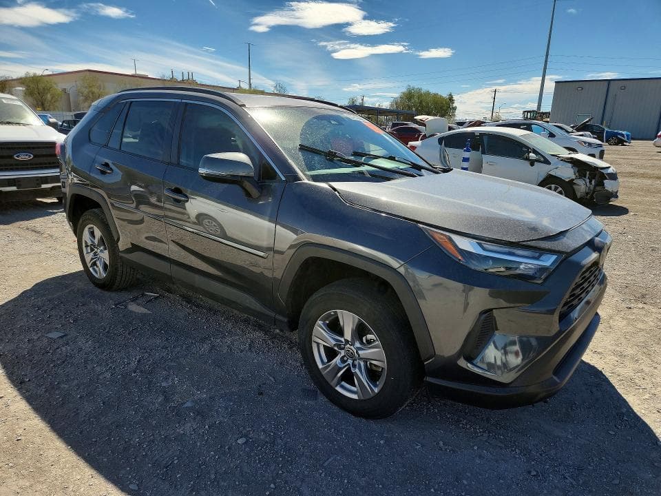 2024 TOYOTA RAV4 XLE 4