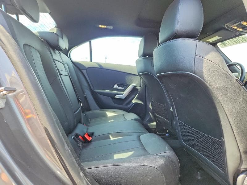 2022 MERCEDES-BENZ A 220 10