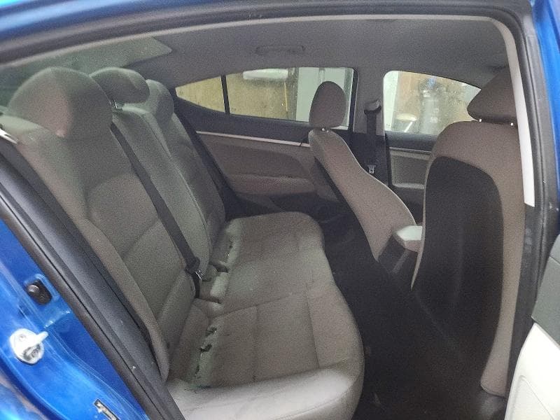 2017 HYUNDAI ELANTRA SE 10