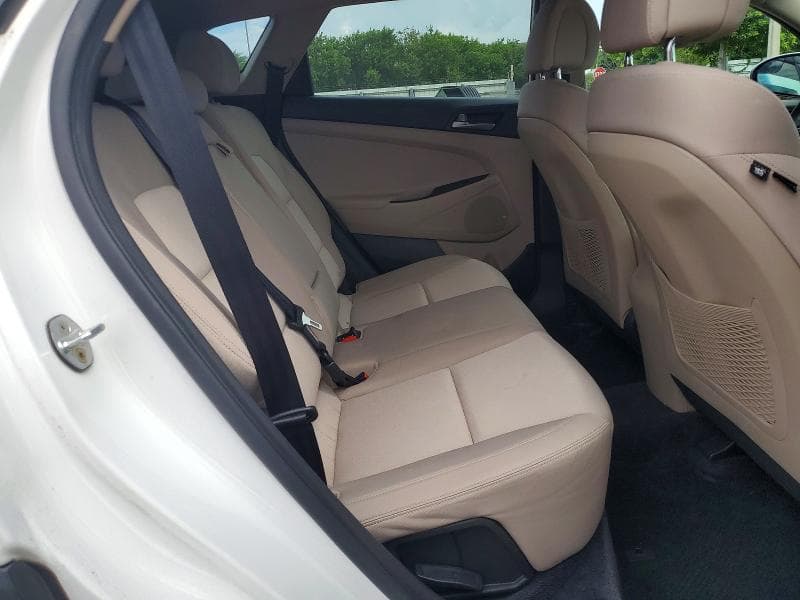 2017 HYUNDAI TUCSON SE 11