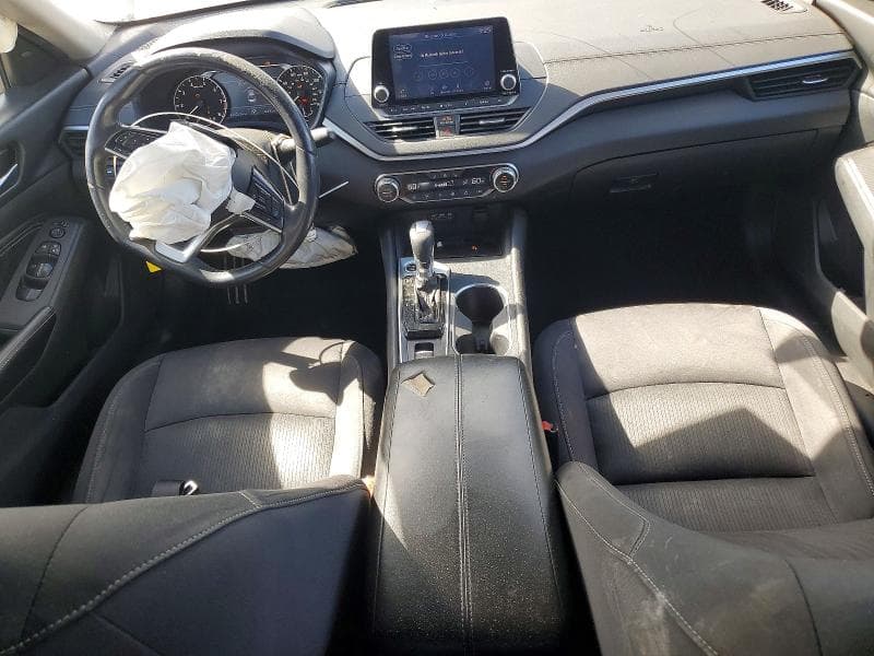 2019 NISSAN ALTIMA SV 8
