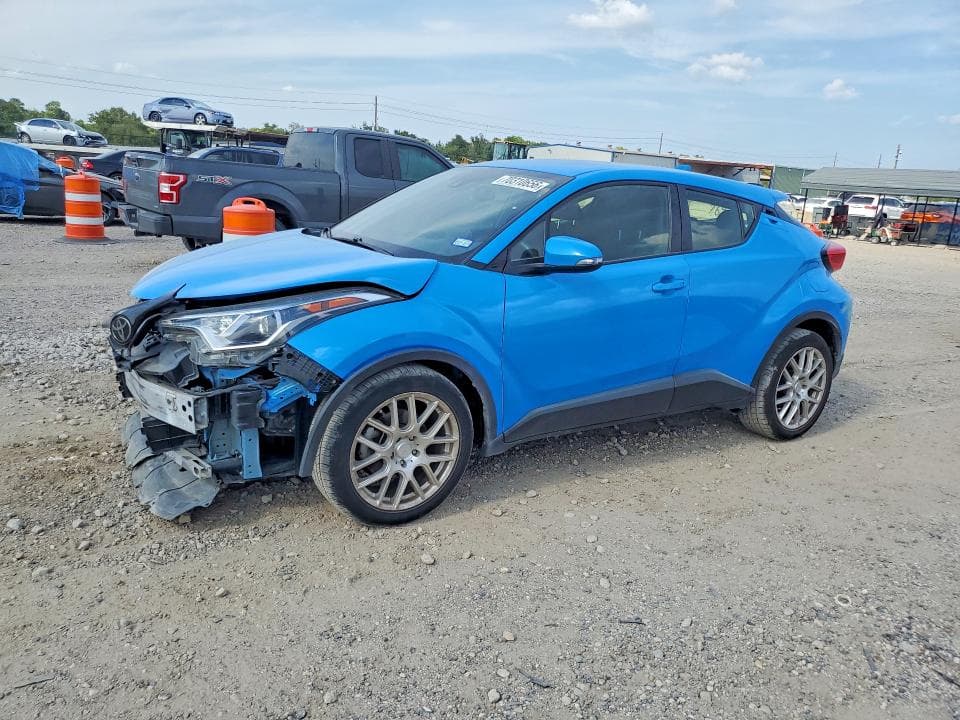 2019 TOYOTA C-HR XLE