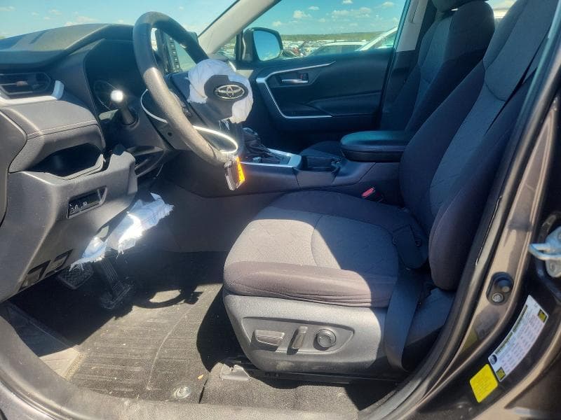 2020 TOYOTA RAV4 XLE 7